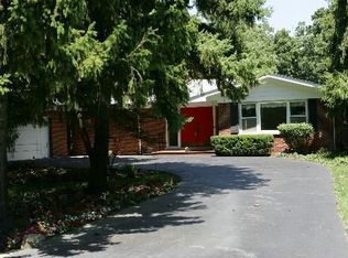 28W020 Hickory Ln, Northwoods, IL 60185