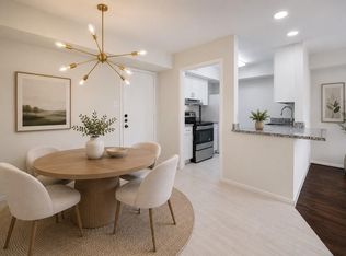 4645 Wild Indigo St APT 373, Houston, TX 77027