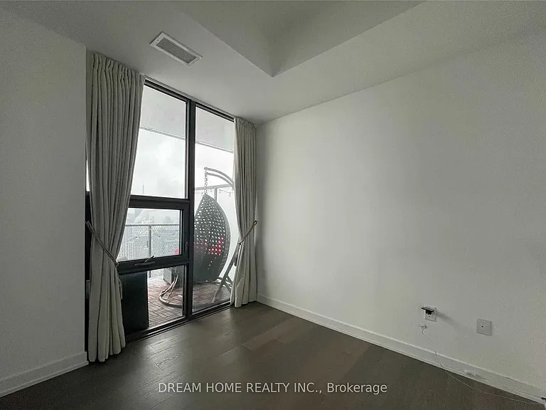 11 Wellesley St W #5102 — Photo 15