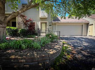 49 SW Pepper Tree Ln, Topeka, KS 66611