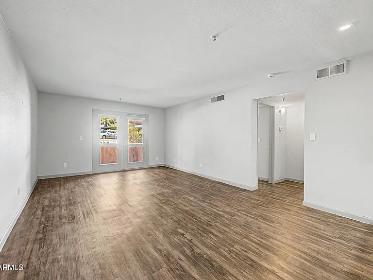 4704 E Paradise Village Pkwy N #121 — Photo 11
