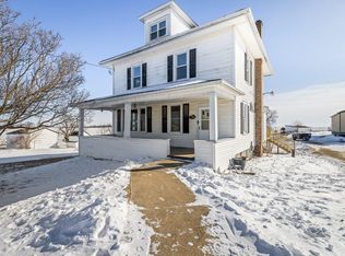 8435 E Stagecoach Trl, Warren, IL 61087