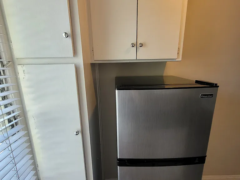 Oakhurst Apartments — Photo 14