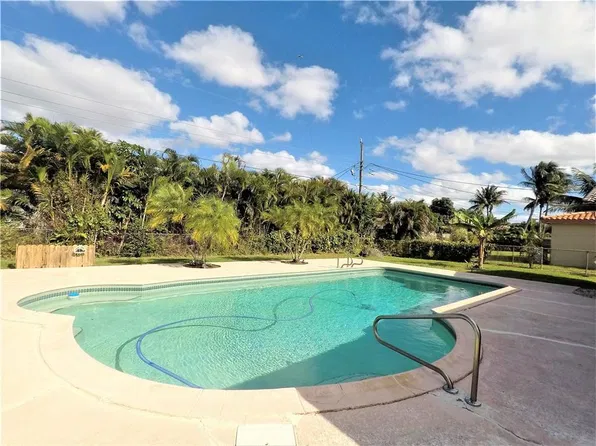 7221 NW 10th Pl, Fort Lauderdale, FL 33313