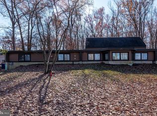 2032 Weymouth Rd, Vineland, NJ 08360