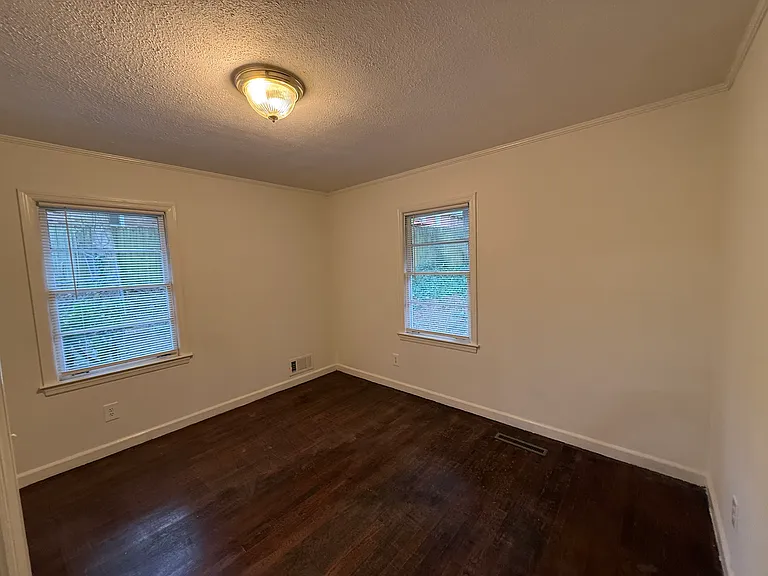 2226 Medfield Trl — Photo 10