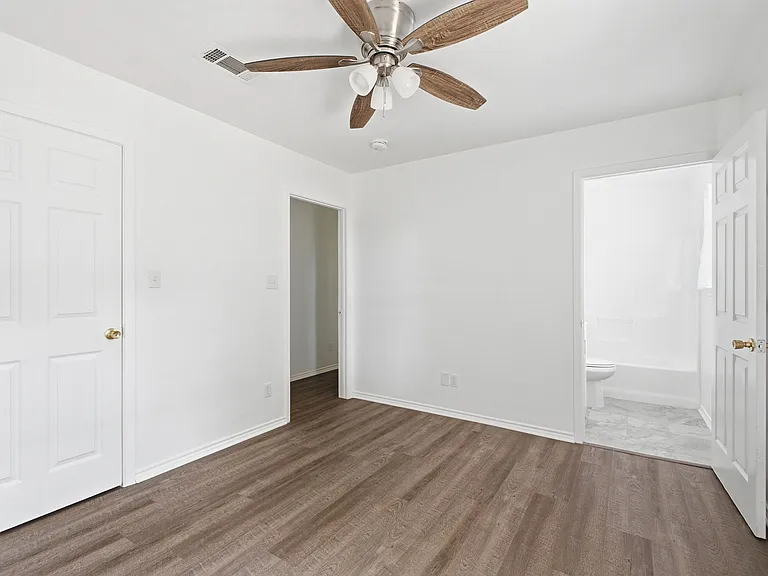604 S Maxey St — Photo 12