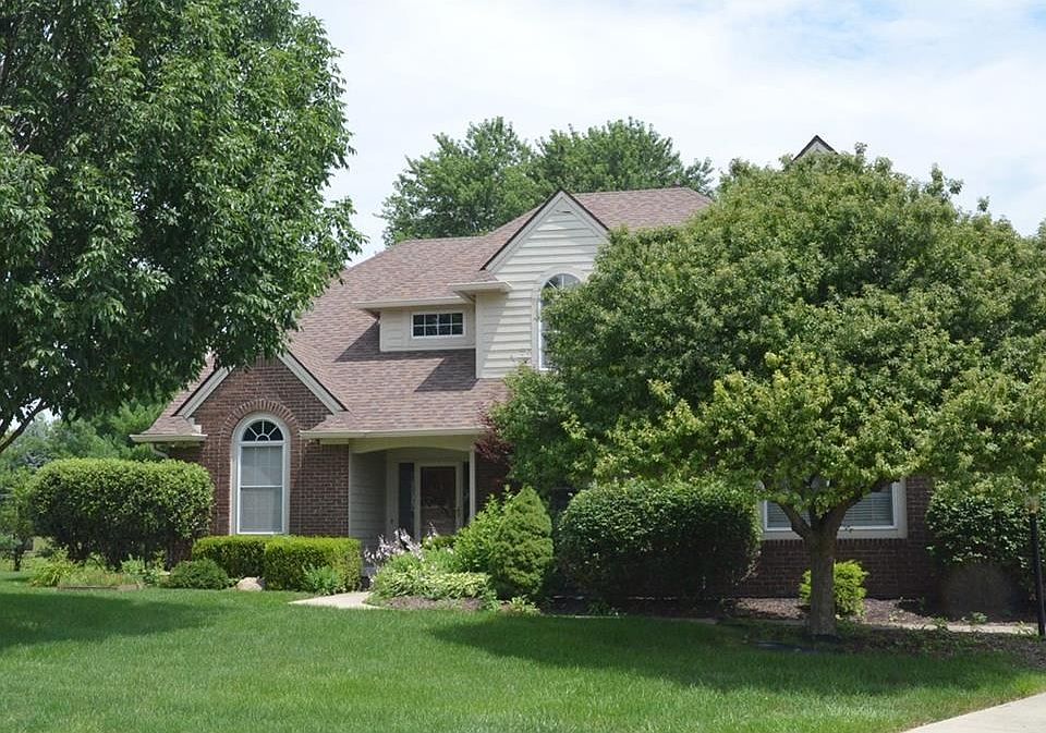 Exterior of this home has great curb appeal!