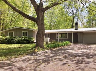 6606 Terry Ln, Sawyer, MI 49125