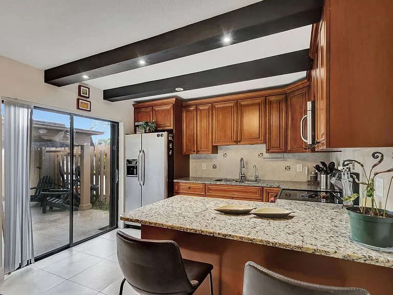 99 Lake Arbor Dr — Photo 9