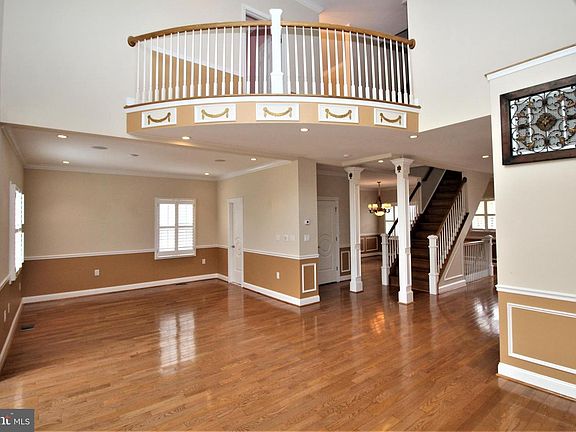 4th image of 5905 Lone Oak Dr