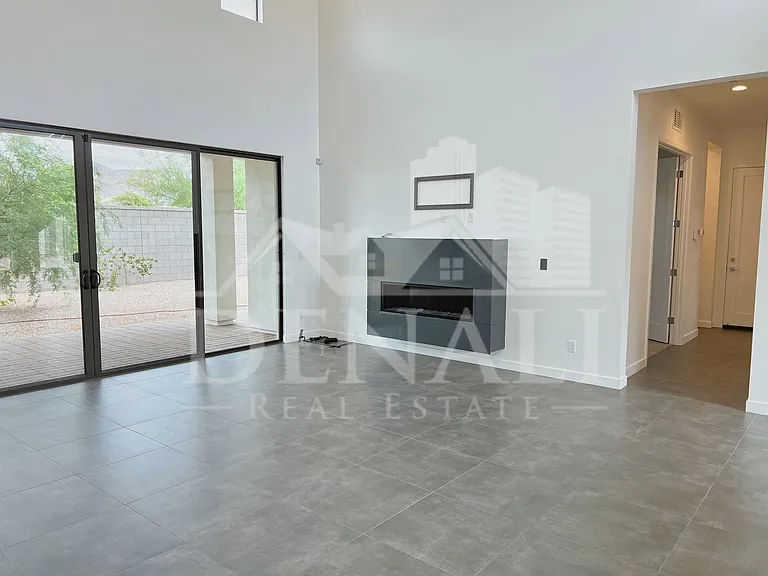 10920 E North Ln — Photo 3