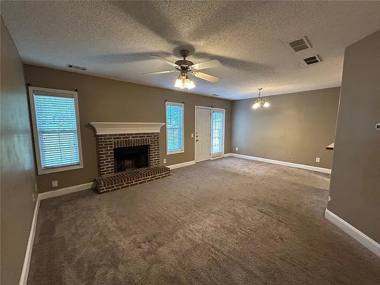 3233 Glenloch Pl — Photo 7
