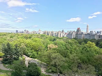 Rented by La Seven Inc.