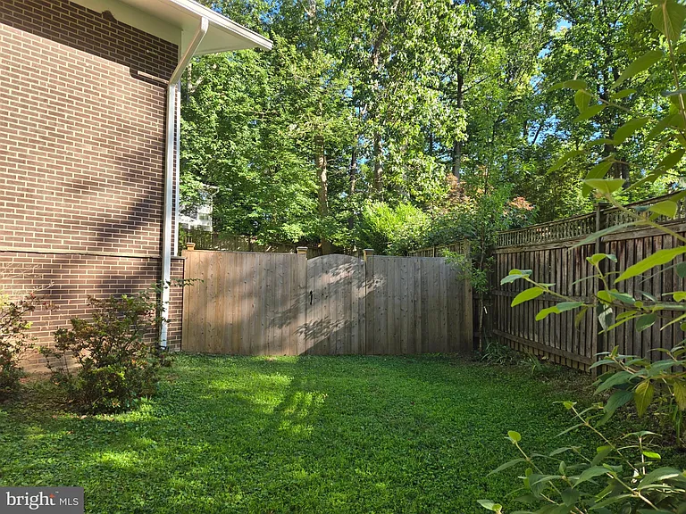 3945 Rickover Rd — Photo 33