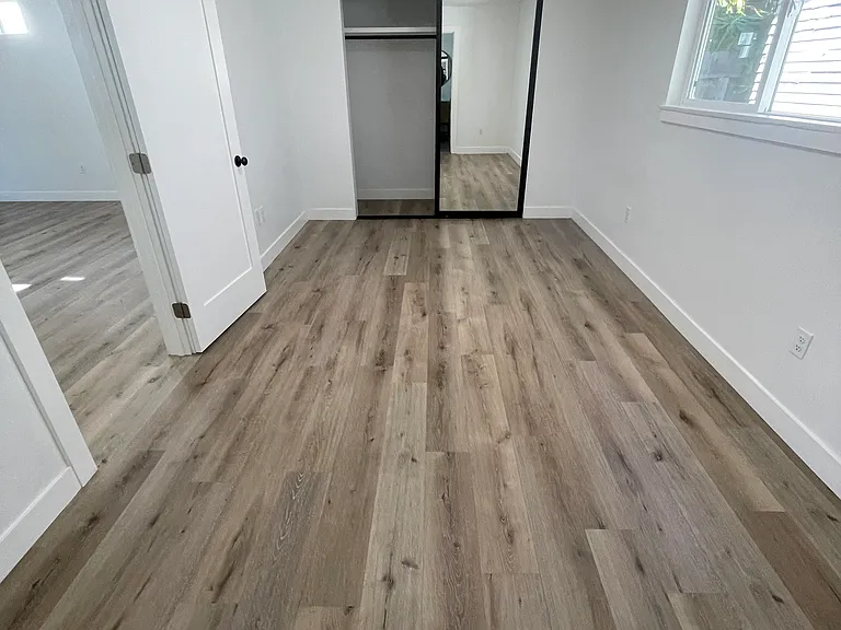 1066 Robinson Ave #2R — Photo 11