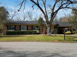 2418 Whispering Pines Cir, Albany, GA 31707