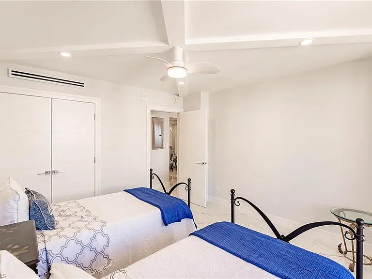 4001 Gulf Shore Blvd N #1104 — Photo 24