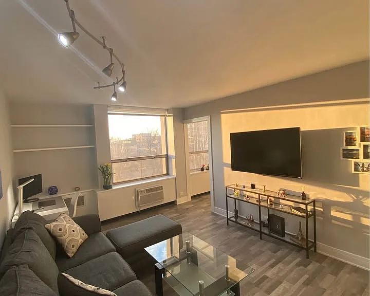 1355 N Sandburg Ter #503D — Photo 3