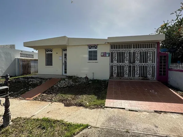 9 Monte Dr, Guayama, PR 00784