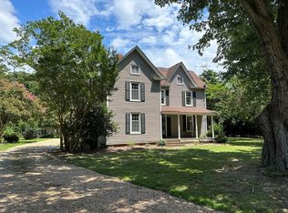 21097 Bayside St, Cape Charles, VA 23310