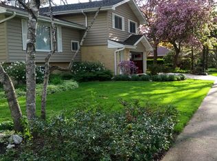 1503 E Emmerson Ln, Mount Prospect, IL