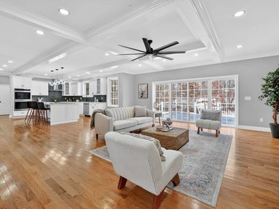 2 Happy Acres Ln, East Longmeadow, MA, 01028