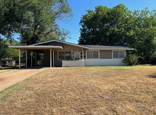 1303 Rolling Hills Dr, Graham, TX 76450