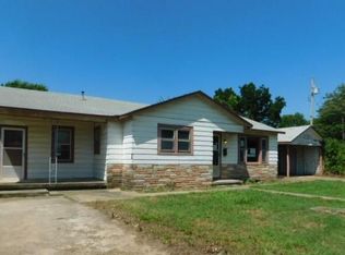 401 S Maple St, Davis, OK 73030