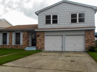 2661 W Catawba Dr, Harvey, LA 70058