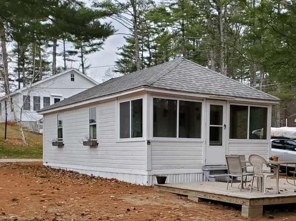 1 Gilleys Ln, Raymond, ME 04071