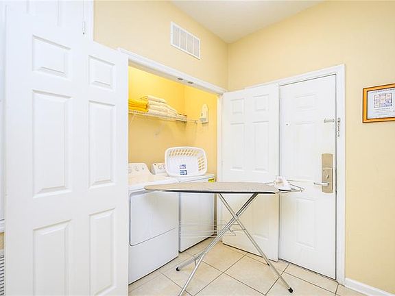 4th image of 4126 Breakview Dr #108