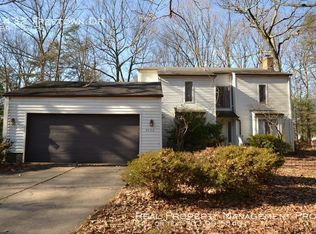 2432 Freetown Dr, Reston, VA 20191