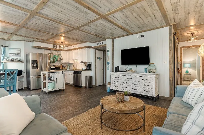 2 bed, 1000 sqft, $1,795 — Photo 3