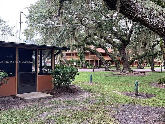 3rd image of 24700 State Road 60 E #301