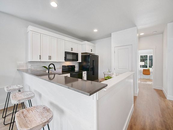 5th image of 2058 Black Pines Pl Unit 2