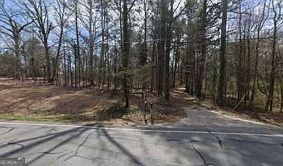 3rd image of 3311 Clay Rd