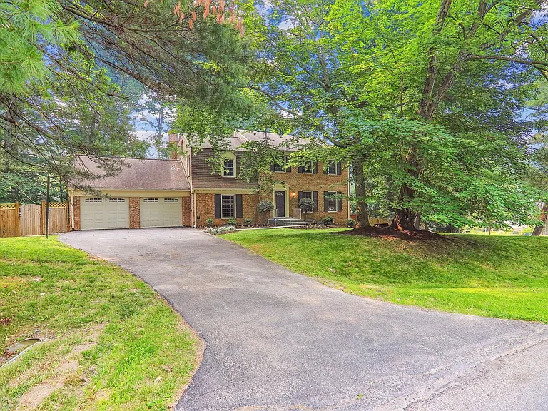 9309 Langford Ct — Photo 2