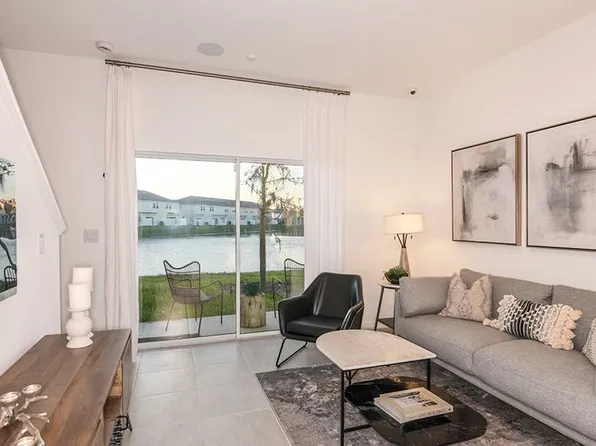 6258 Whetstone Ct, Palmetto, FL 34221