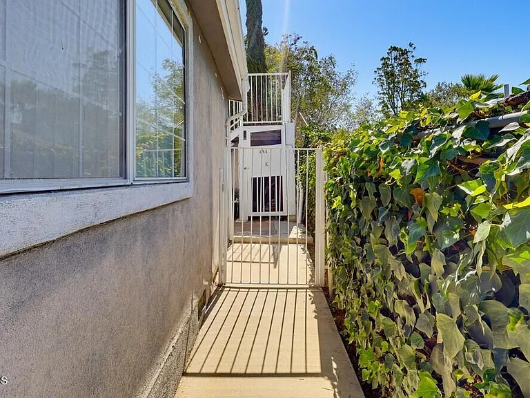 416 Sinclair Ave #A — Photo 20