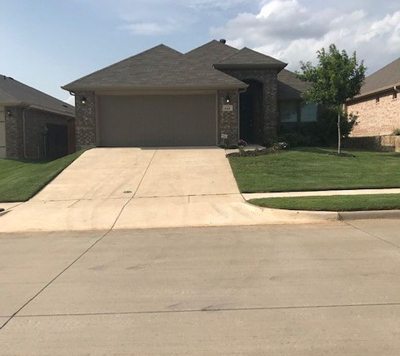 1st image of 944 Deer Valley Dr