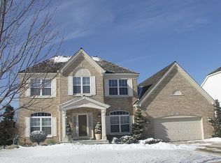 1310 N Wellington Ct, Palatine, IL 60067