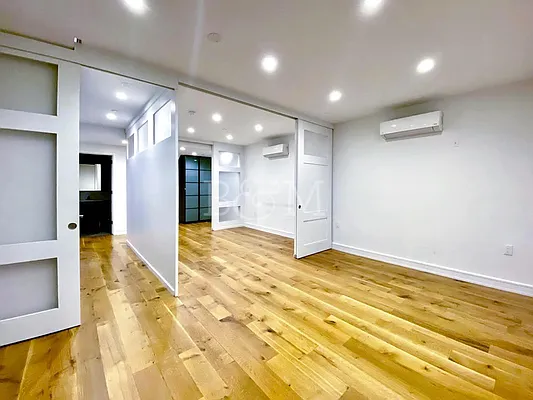 Rented by Brick&Mortar | media 25