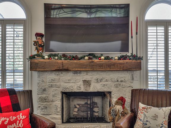 2nd image of 2522 Saint James Dr