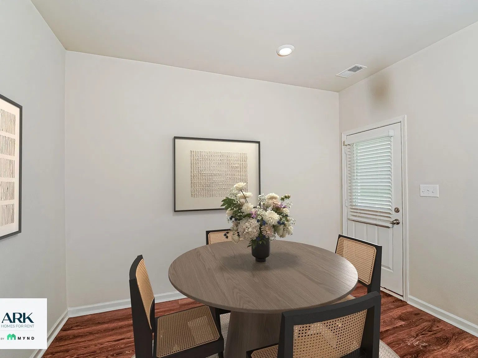 2 bed, 2.5 bath, 1259 sqft, $1,545 — Photo 3