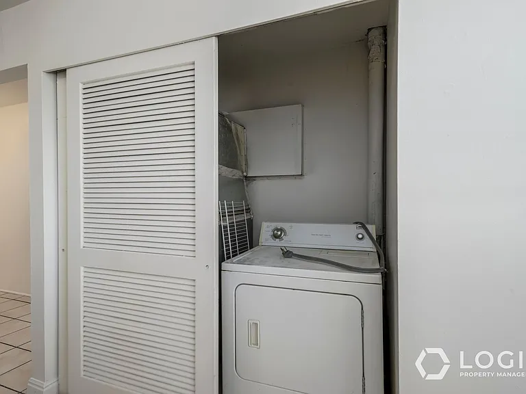 1610 W Ivy Cir #3 — Photo 11