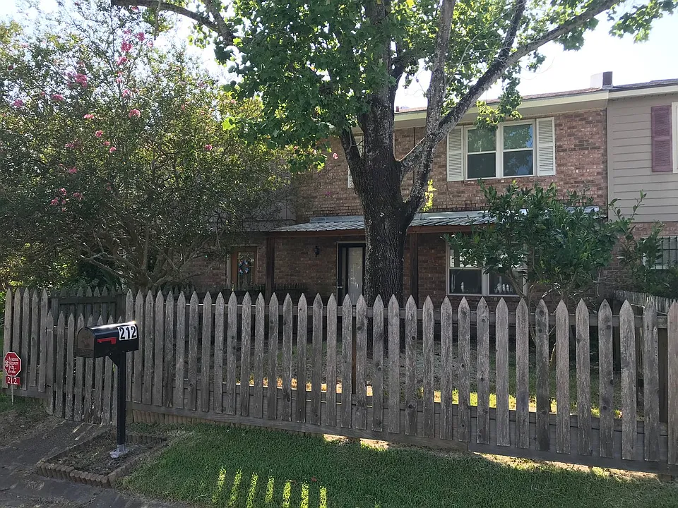 212 Bell Downs Dr