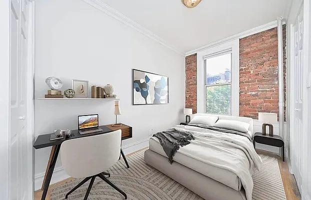 Bedroom, photo 1