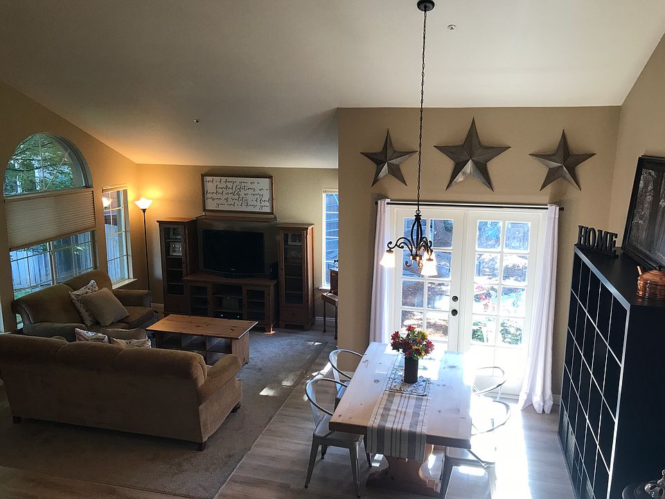 2nd image of 2587 Harvest Ln