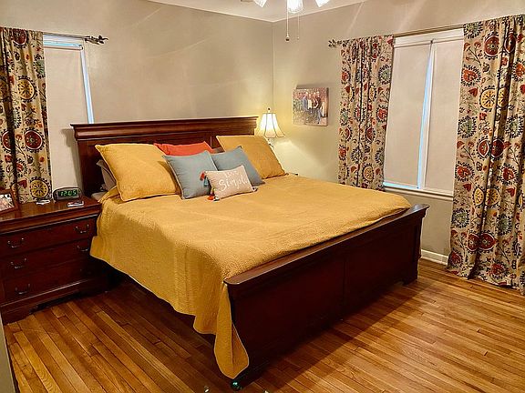 4th image of 361 Barton Ave
